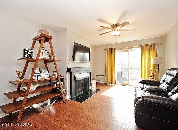 2nd image of 695 Grove Dr APT 206