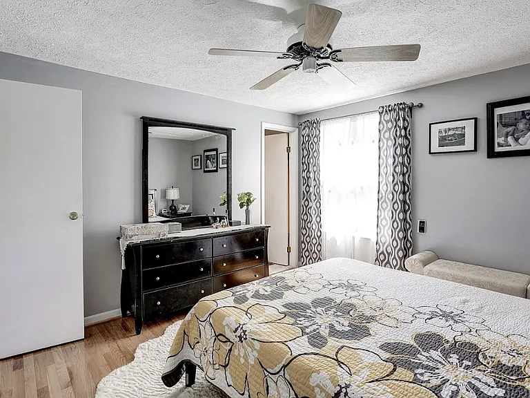 8116 Irwell Ct — Photo 18