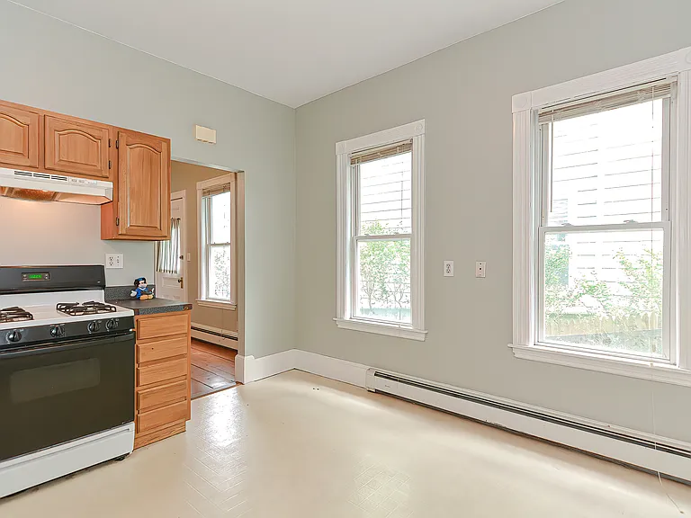 108 Beacon St #1A — Photo 3