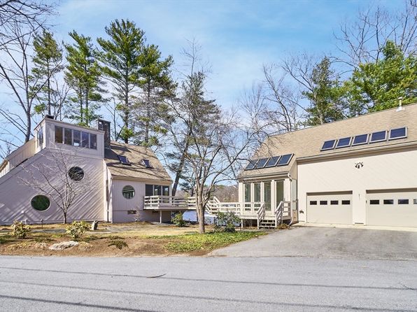 101 Horizon Island Rd, Lunenburg, MA 01462