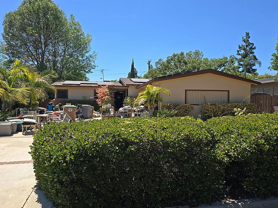 1st image of 3015 Rhodelia Ave
