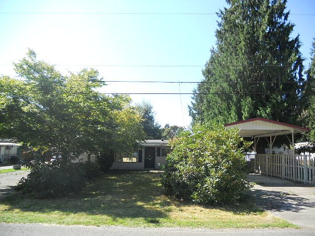 1st image of 2911 C St SE