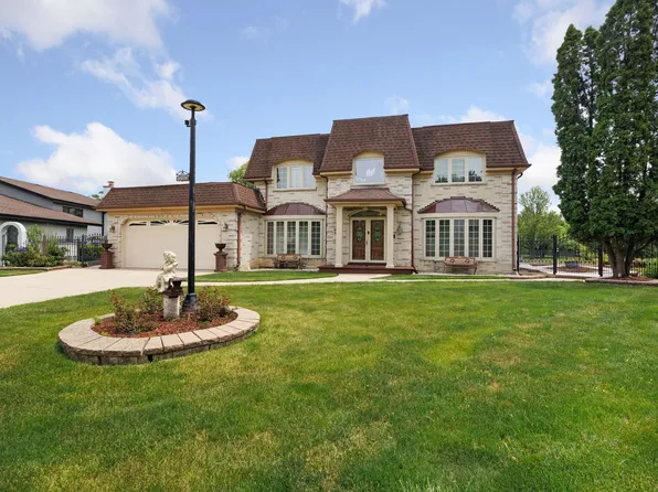 3919 Gloria Ct, Glenview, IL 60025
