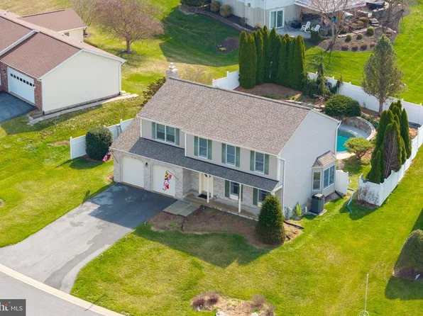 725 Hess Ct, Westminster, MD 21157