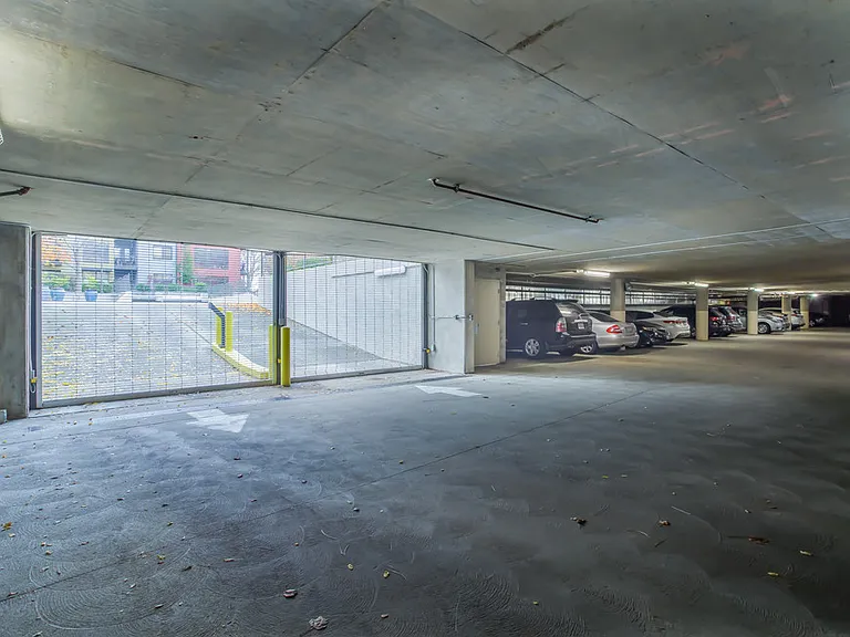 Fremont Mews — Photo 24