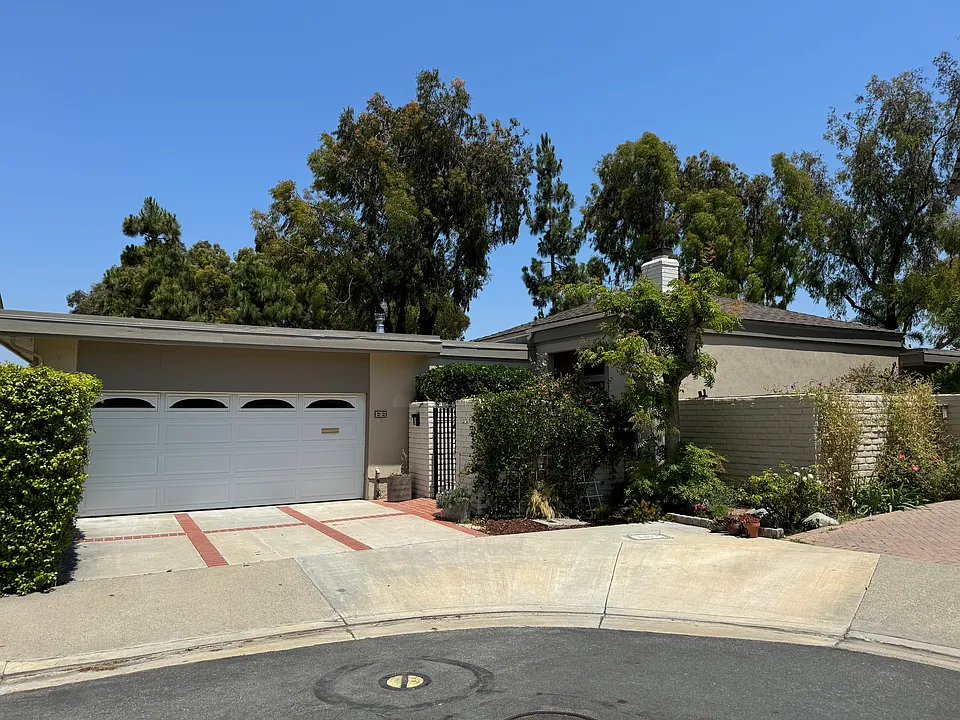 22 Leatherwood Way