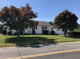 306 Davis Rd, Westport, MA 02790