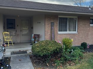 2789 Charing Rd, Columbus, OH 43221