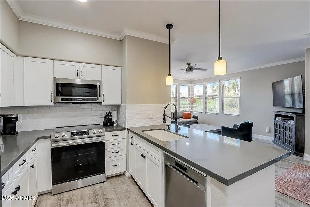 2 bed, 2.0 bath, 1222 sqft, $2,795 — Photo 1