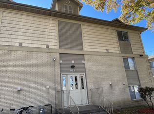 923 E College St #3, Iowa City, IA 52240