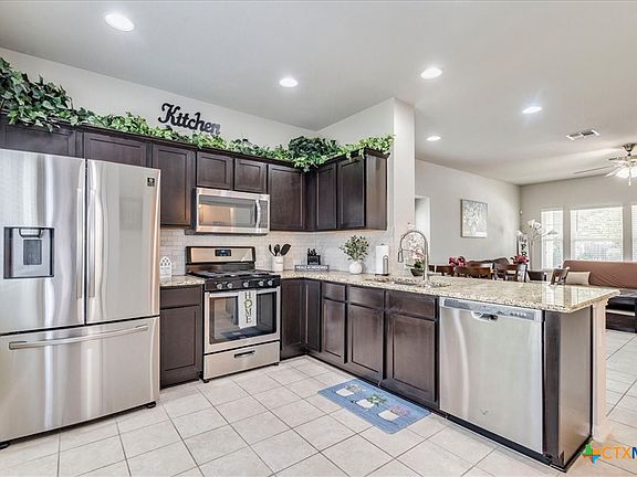 5th image of 151 Friendship Oak Dr