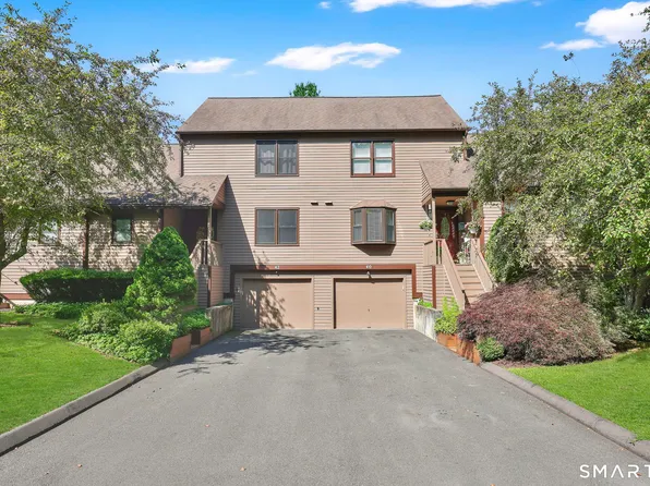 40 Overlook Drive #40, Monroe, CT 06468