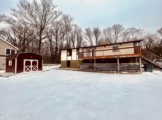 1201 Chickadee Dr, Pocono Summit, PA 18346