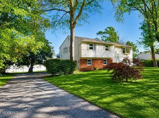 532 Robinhood Road, Brick, NJ 08724
