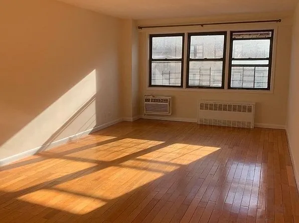 579 W 215th St APT 6A, New York, NY 10034