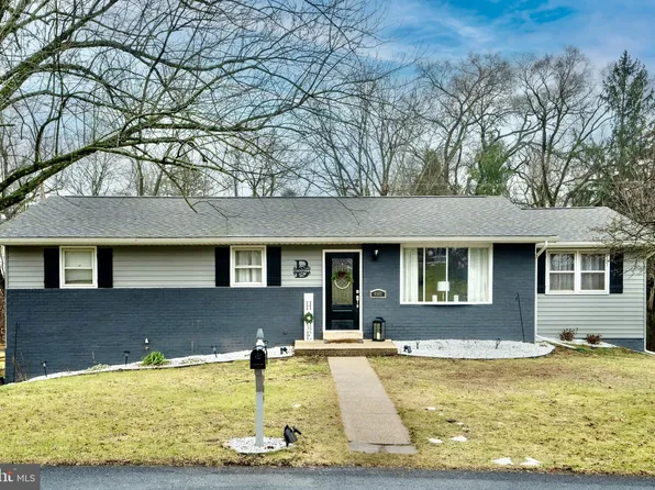 4909 Harman Dr, Harrisburg, PA 17112