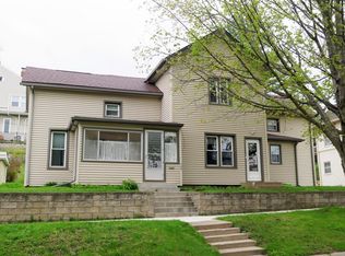 305 S Mill St, Decorah, IA 52101