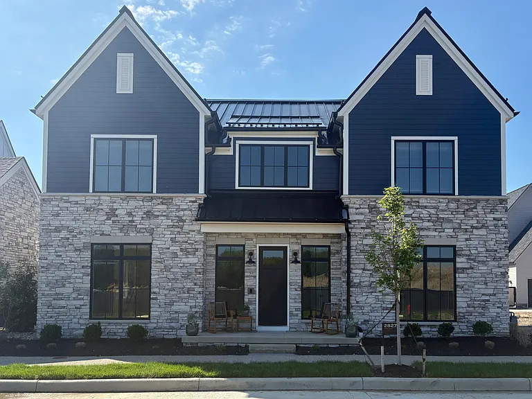 2827 Katmai Dr — Photo 1