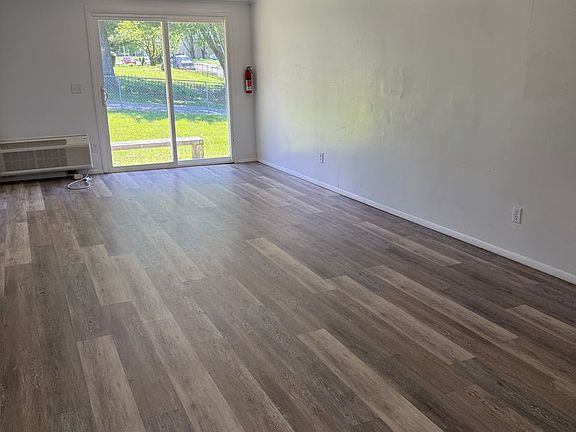 3rd image of 336-346 N 40th St #2