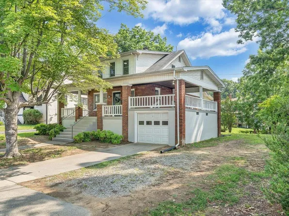 2009 Holley Rd NE, Roanoke, VA 24012