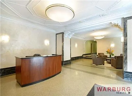 Rented by Warburg | media 123