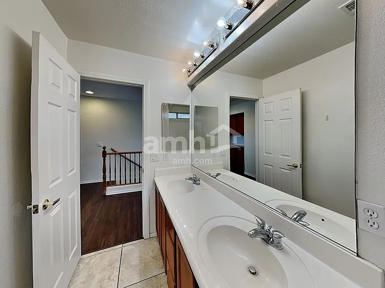 1006 Lone Pine River Ave — Photo 22