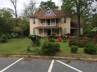 150 S Forest Ave, Hartwell, GA 30643