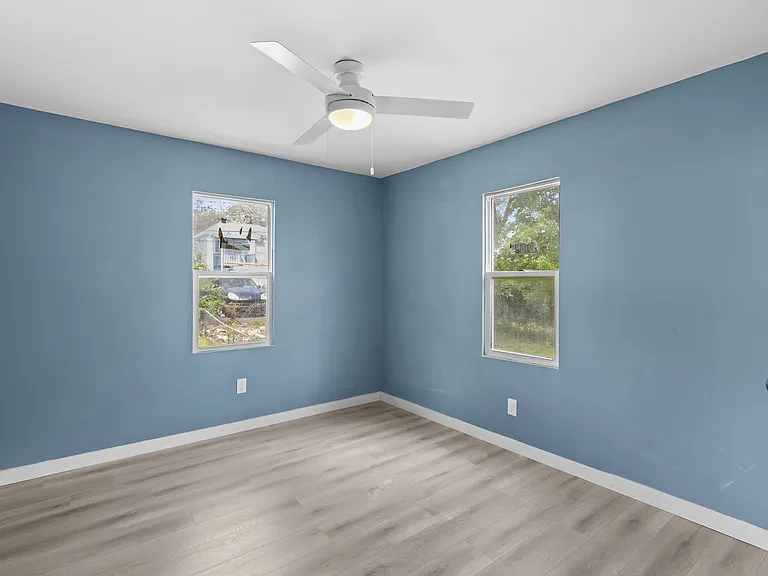 7533 Calvin Ave — Photo 6