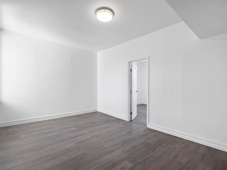 62 Beacon Ave #204 — Photo 8