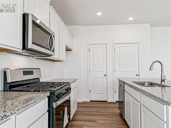7th image of this home