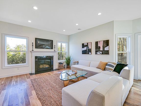 5th image of 465 Mill Road