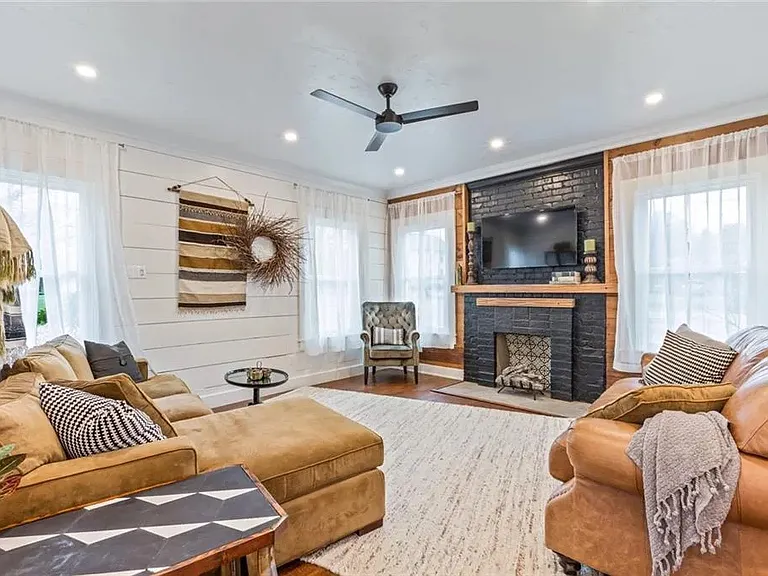522 Herring Ave — Photo 3