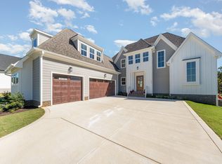 1033 Azalea Garden Cir, Raleigh, NC 27603