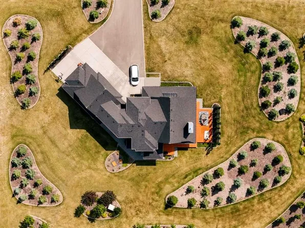 14 Silverhorn Park, Rocky View County, AB T3R 0X3