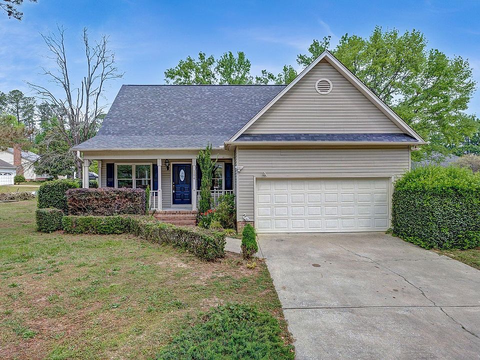 1st image of 104 Rocky Chase Dr