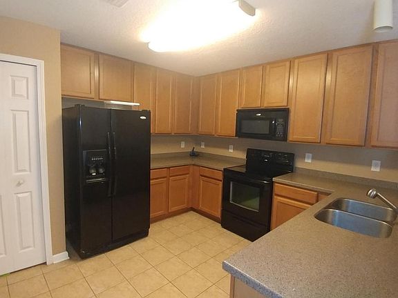 3rd image of 7061 Snowy Canyon Dr Unit 105