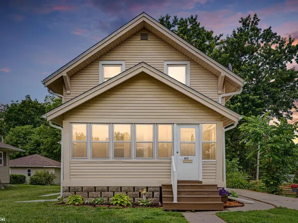 812 N 4th St, Marshalltown, IA 50158