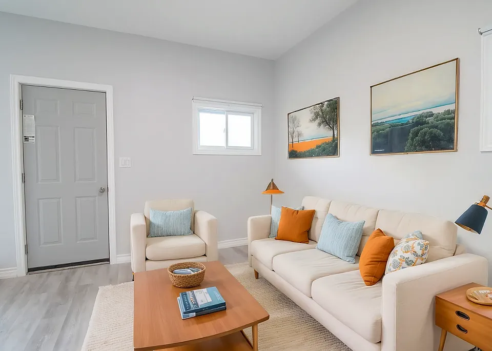 7 Sherwood Forest Trl