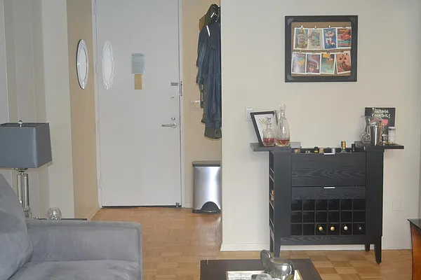 Rented by Avenue Real Estate | media 7