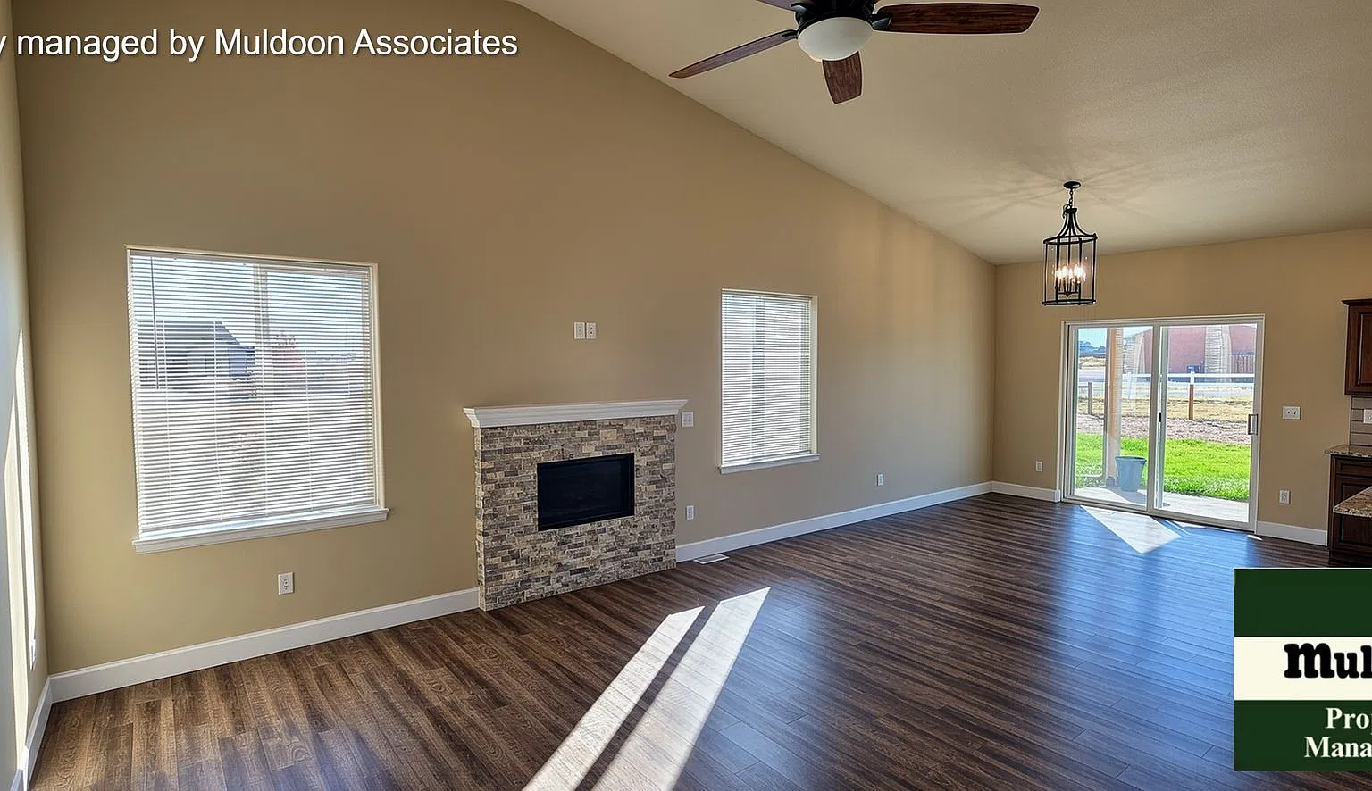 Pueblo West 3 bed 2 bath rancher on 1 acre with attached 3 car garage! — Photo 4