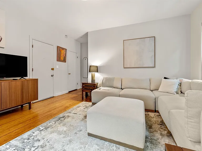 51 Creighton St #1 — Photo 4