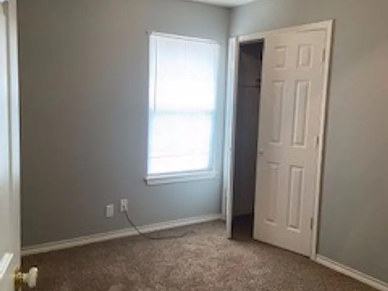 1350 Princeton St — Photo 11