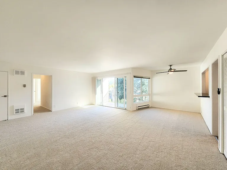 902 Peninsula Ave #405 — Photo 19