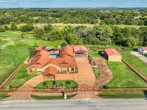 127 Saddle Club Rd, Weatherford, TX 76088
