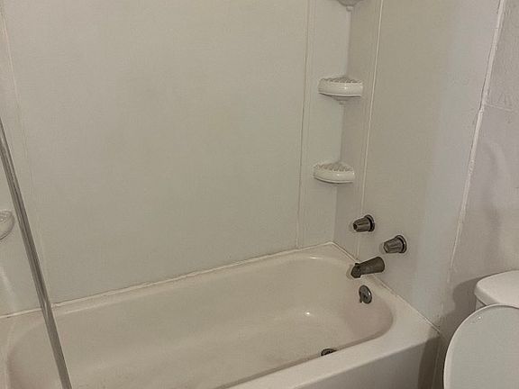 5th image of 111 W Poplar St #113