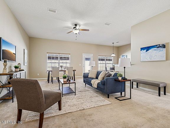 4th image of 87083 CHESAPEAKE Avenue