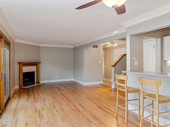 3rd image of 1854 N Larrabee St #1854