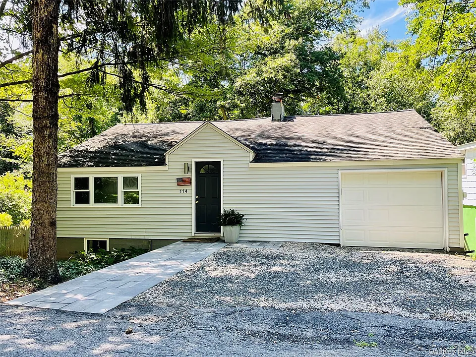 114 Lake Kitchawan Dr