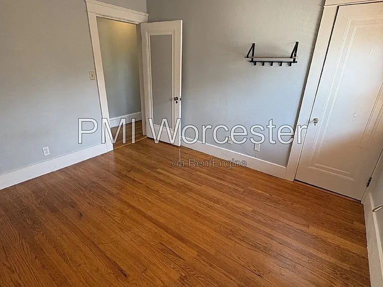 465 Chandler St — Photo 11