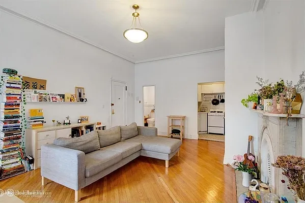 Rented by Douglas Elliman | media 16